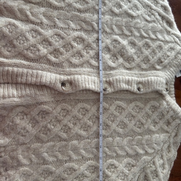 Zara Cream Cable Knit Sweater - Picture 7 of 8